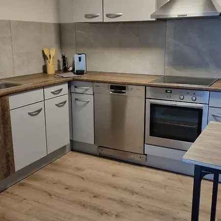 Wohnen Auf Zeit - Perfekt Fuer Grenzgaenger, Wochenend-heimkehrer Und Berufsreisende *