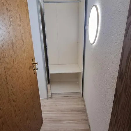 公寓 Wohnen Auf Zeit - Perfekt Fuer Grenzgaenger, Wochenend-heimkehrer Und Berufsreisende