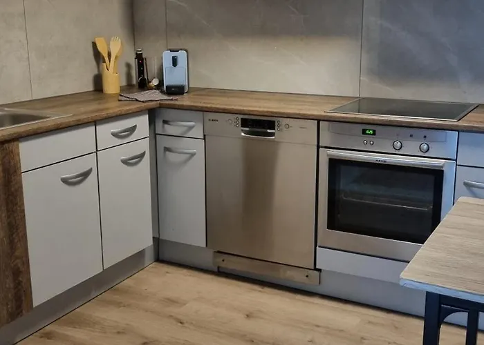 Wohnen Auf Zeit - Perfekt Fuer Grenzgaenger, Wochenend-heimkehrer Und Berufsreisende *